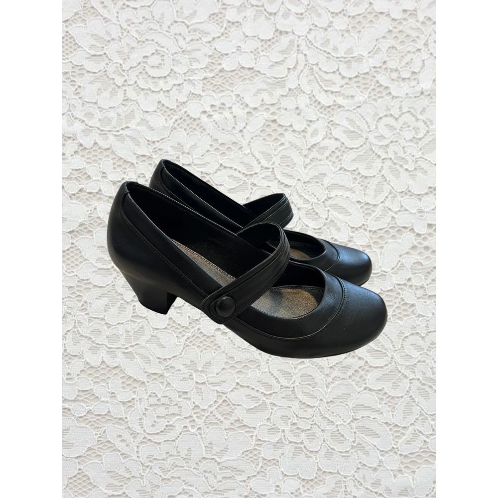 vintage mary jane button heels